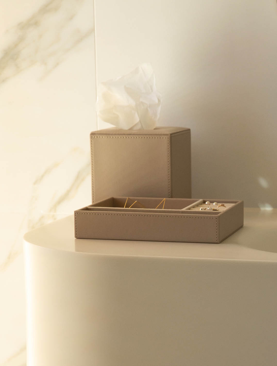 Manam Tissue box Natural