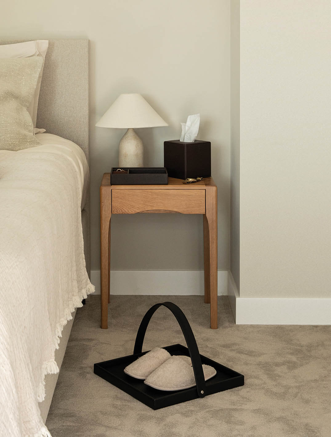 Hotel-Tablett für Hausschuhe | Schwarz