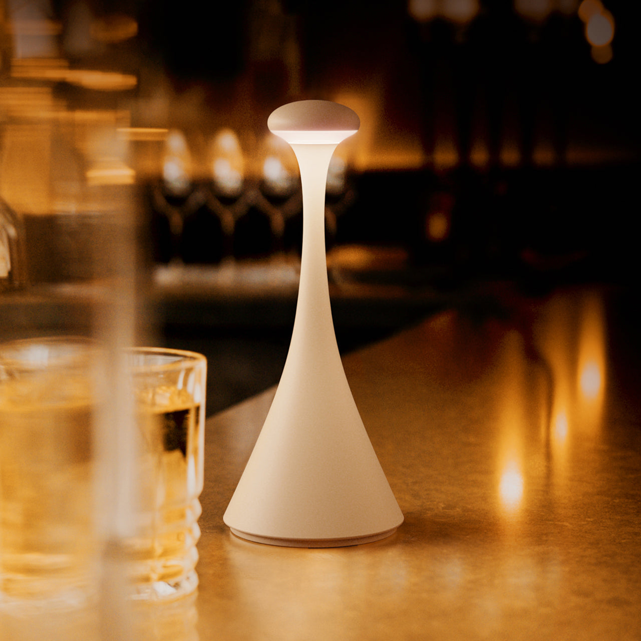 Akku-Tischleuchte Nudrop mini 217mm Dünenbeige
