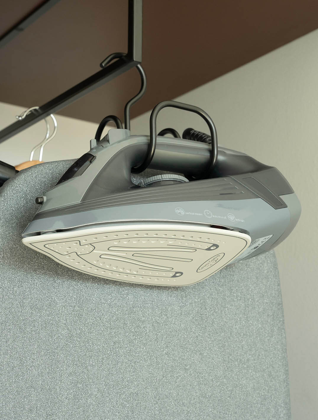 Dampfbügeleisen Emma mit Abschaltautomatik | Schwarz