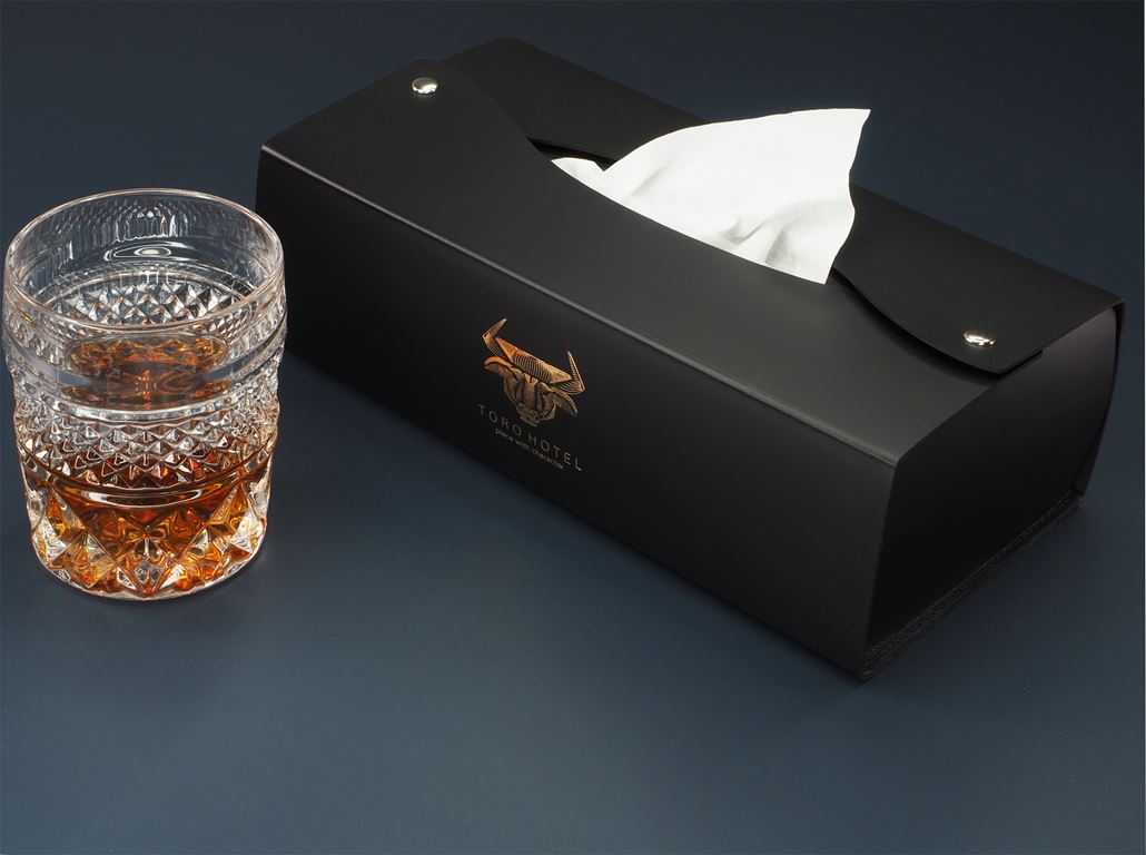 Taschentuch-Box mit Druckknopfverschluss