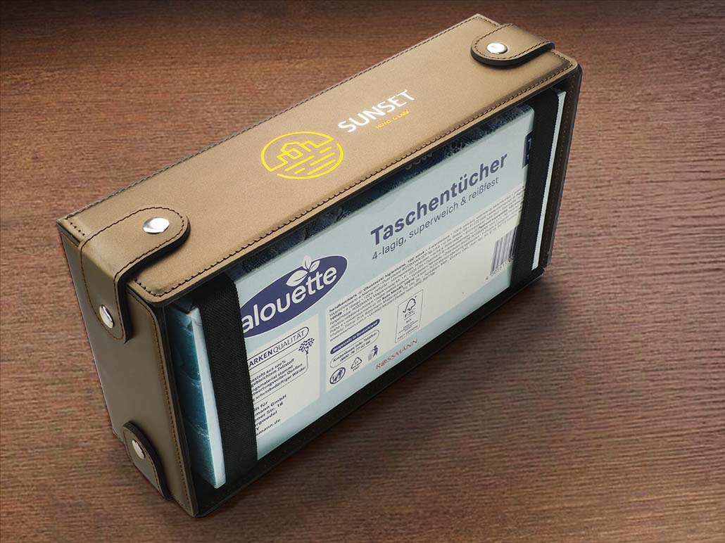 Taschentuch-Box mit Nieten