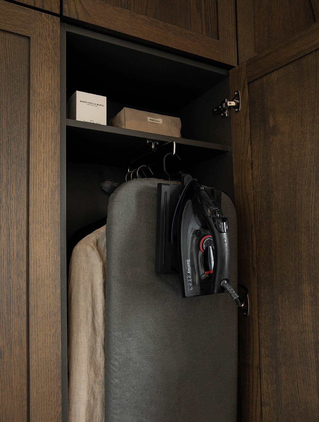 Premium Organiser at top Black