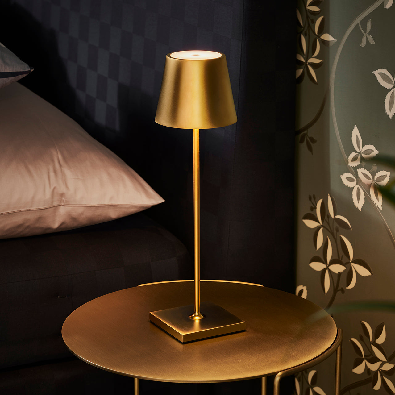 Akku-Tischleuchte Nuindie 380mm goldfarben rund