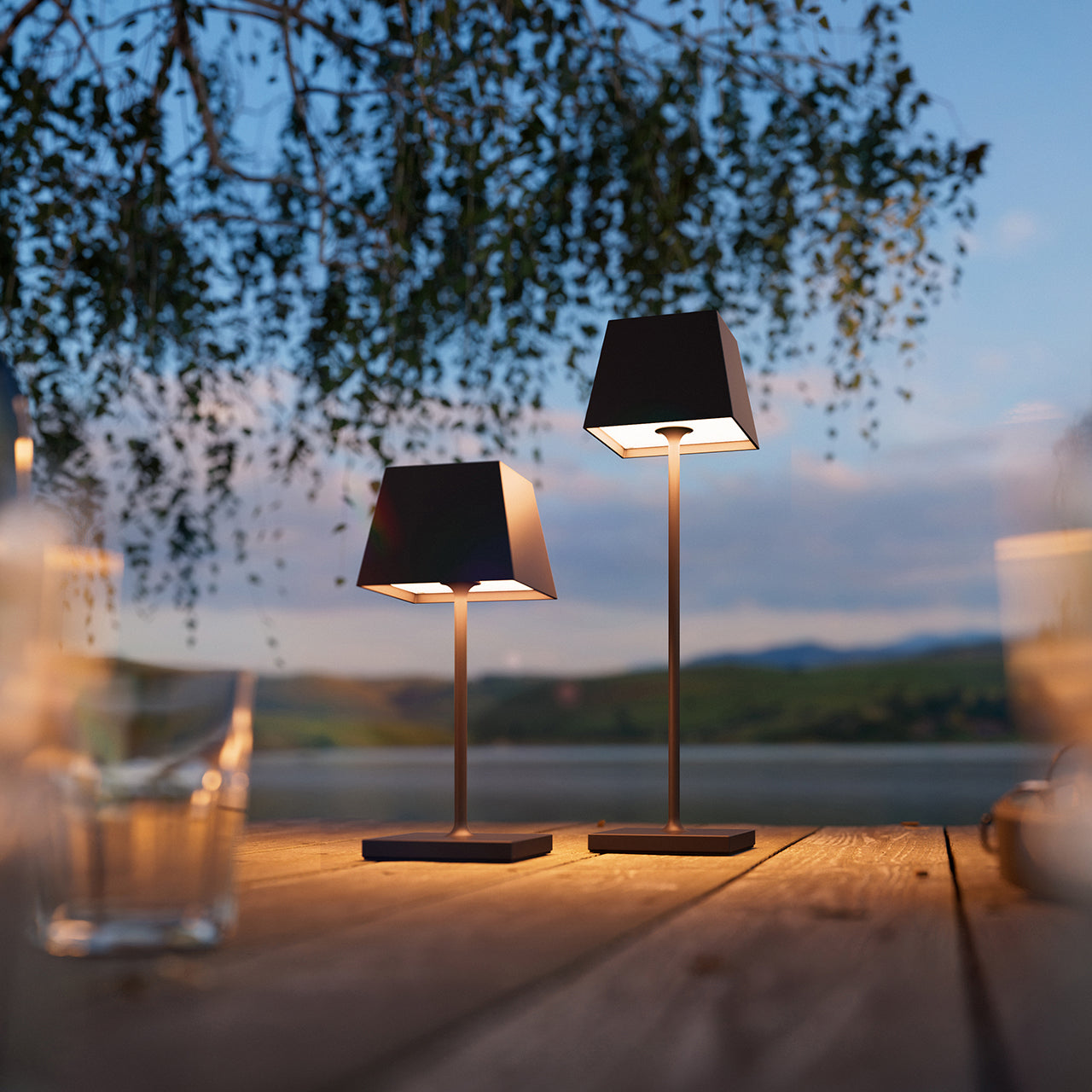Akku-Tischleuchte Nuindie mini 250mm nachtschwarz