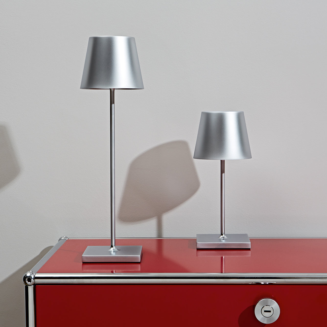 Akku-Tischleuchte Nuindie mini 250mm silberfarben
