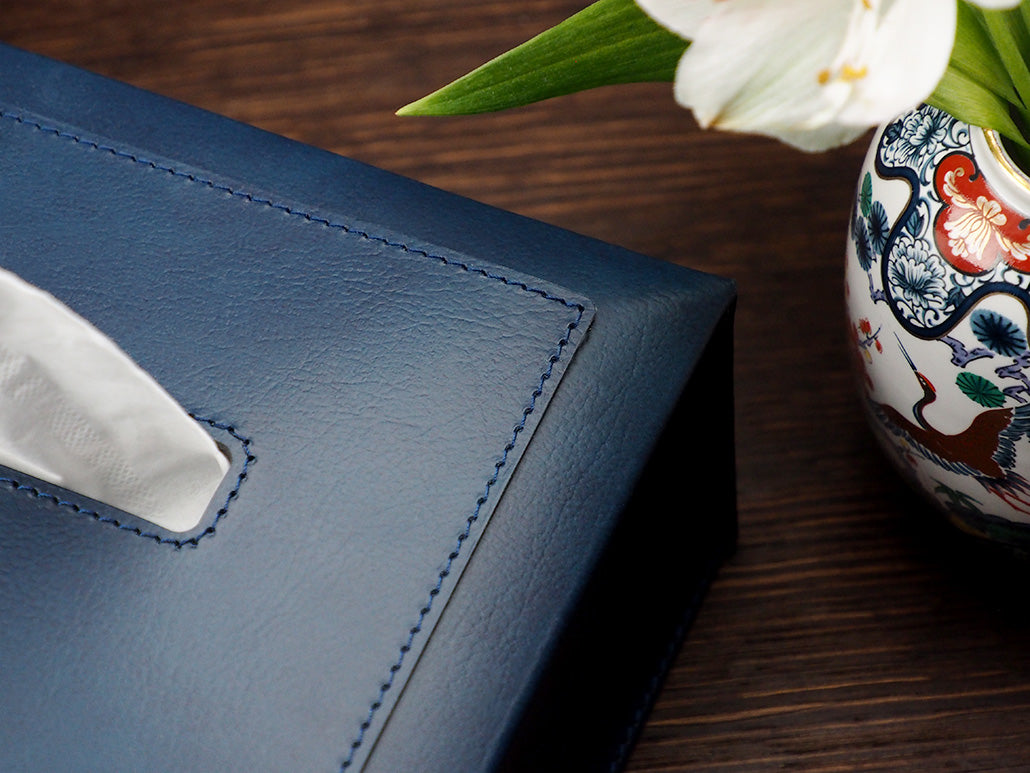 Tissue box 2164348